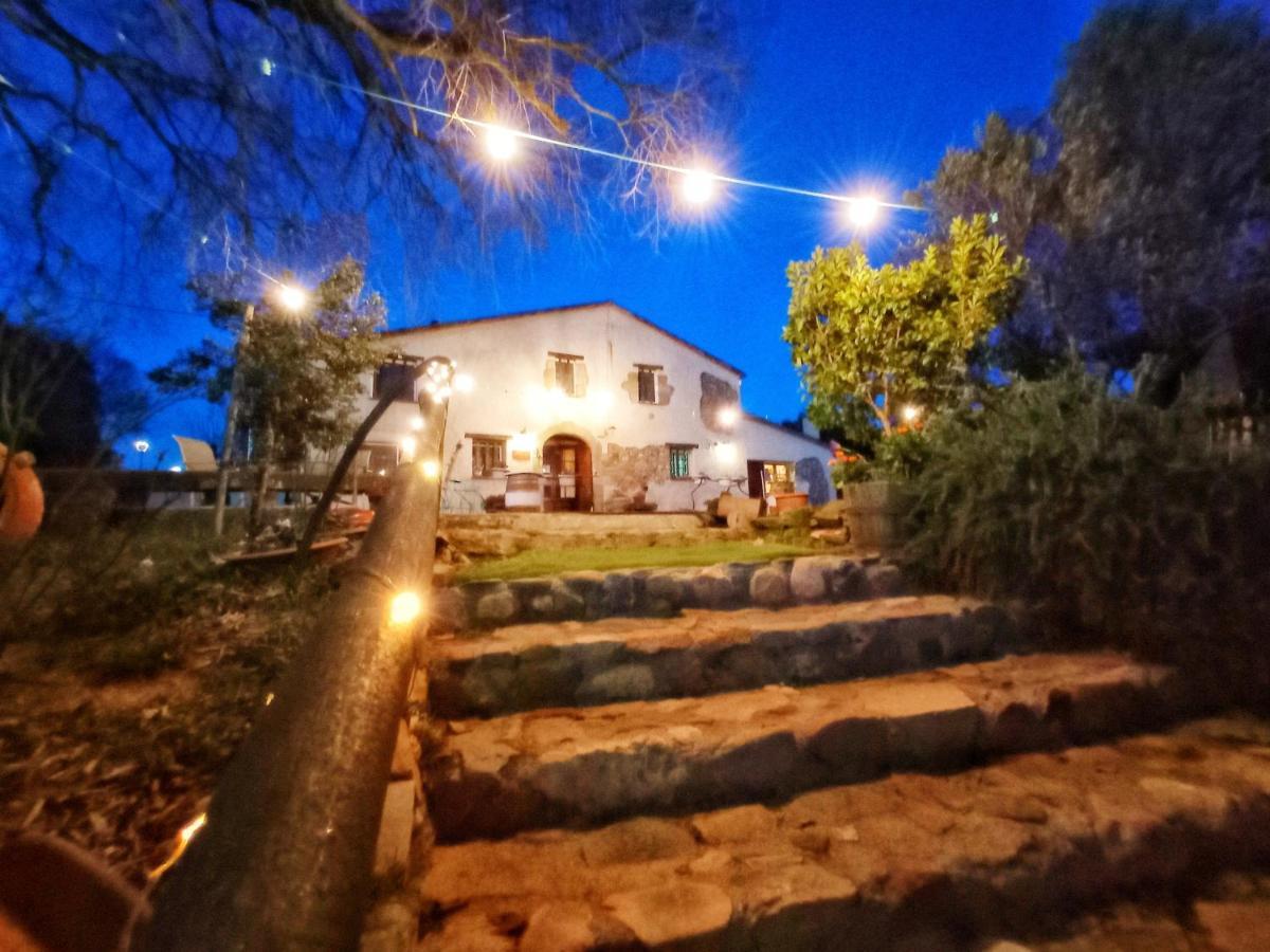 Masia Can Felip B&B Llinars del Valles Exterior photo