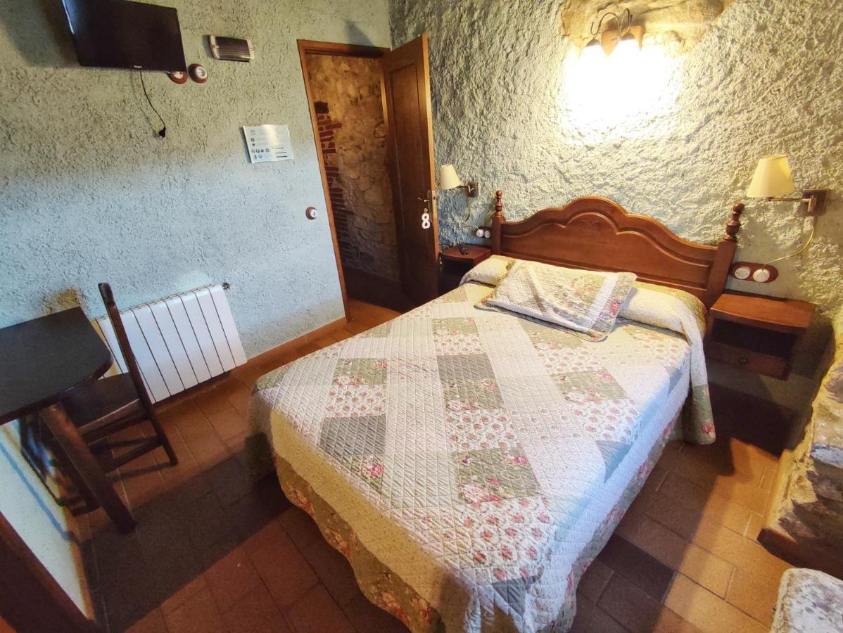 Masia Can Felip B&B Llinars del Valles Exterior photo