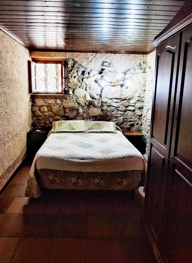 Masia Can Felip B&B Llinars del Valles Exterior photo